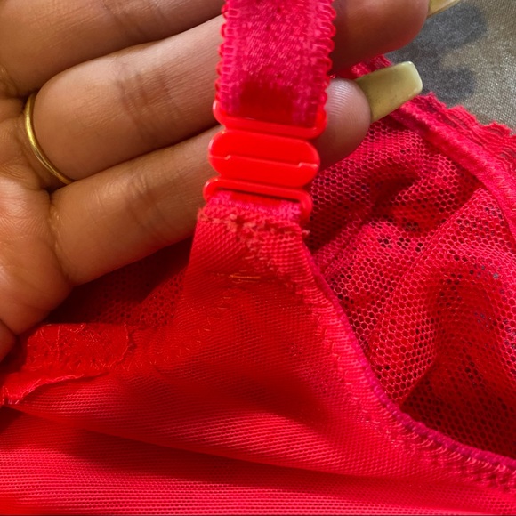 NWOT LIMITED EDITION vs dream angels red rhinestone unlined lace demi bra - Picture 7 of 8